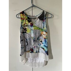 Dana Buchman- No Sleeve Floral Blouse - Women’s Tops